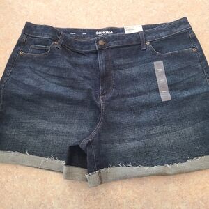 NWT Sonoma High Rise Shorts in Size 22W